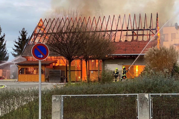 B4 - Brand Bauernhof